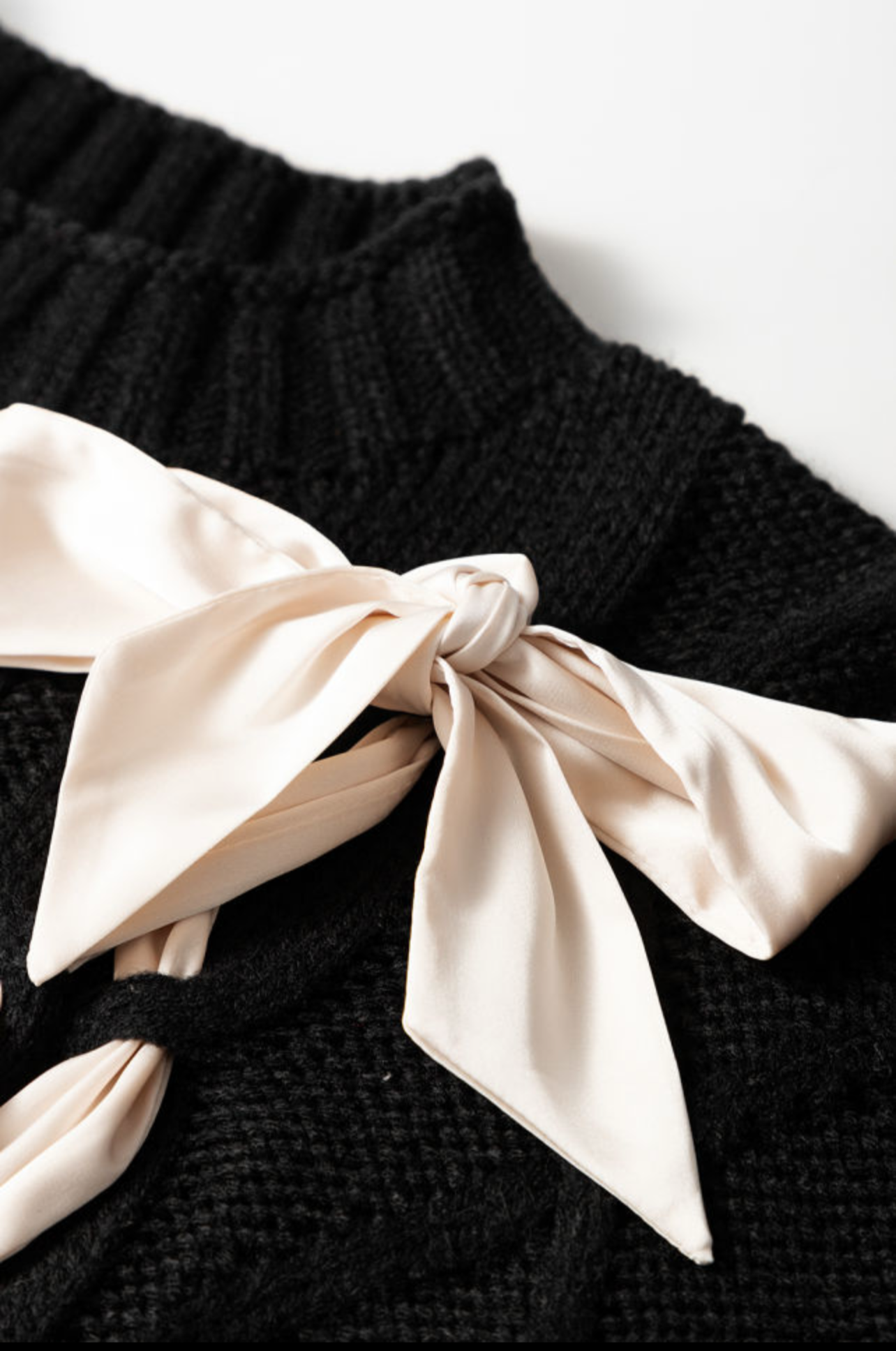Black Satin Bowknot Short Sleeve Sweatshirt