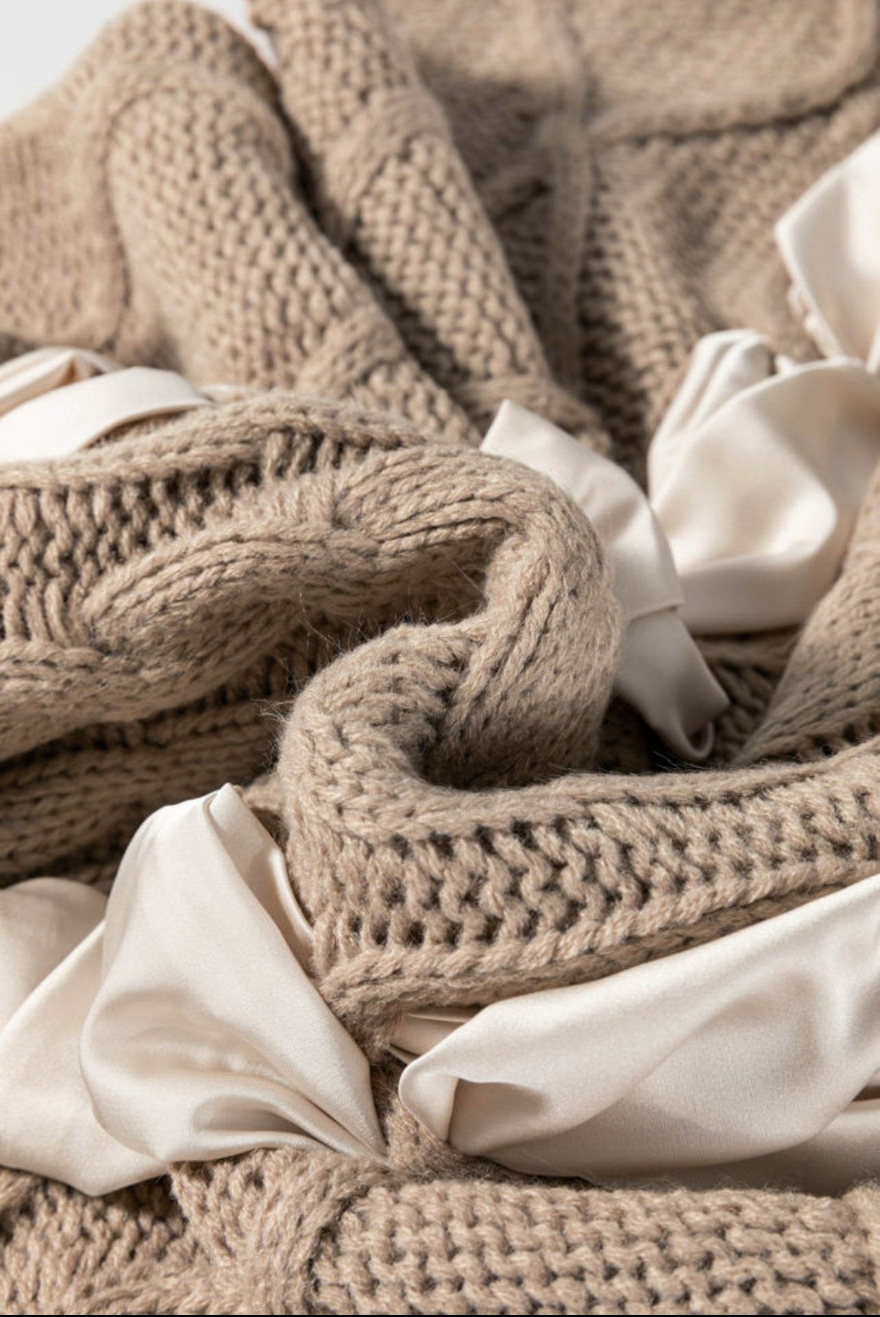 Beige color Satin Bowknot short sleeve sweatshirt