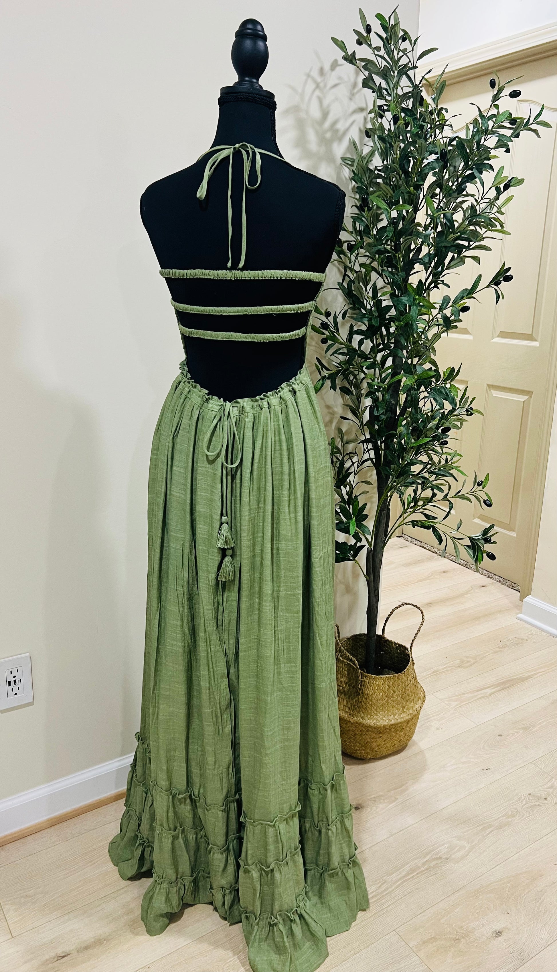 Olivia- Olive Green Long Strapless Dress Escogida Boutique Olivia- Olive Green Long Strapless Dress Escogida Boutique