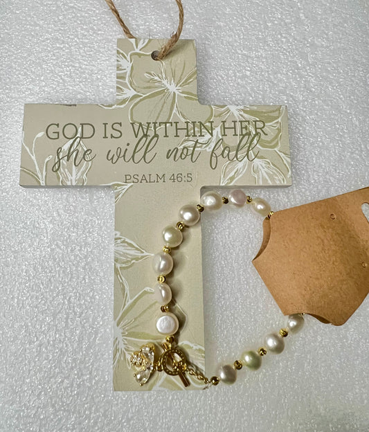 White Vintage Bee Rhinestone Pearl Bracelet
