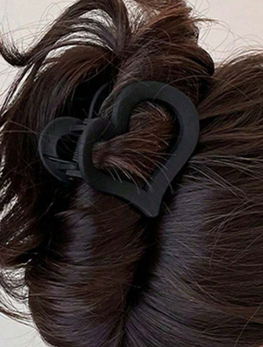 Black Heart Shape Cutout Hair Clipper