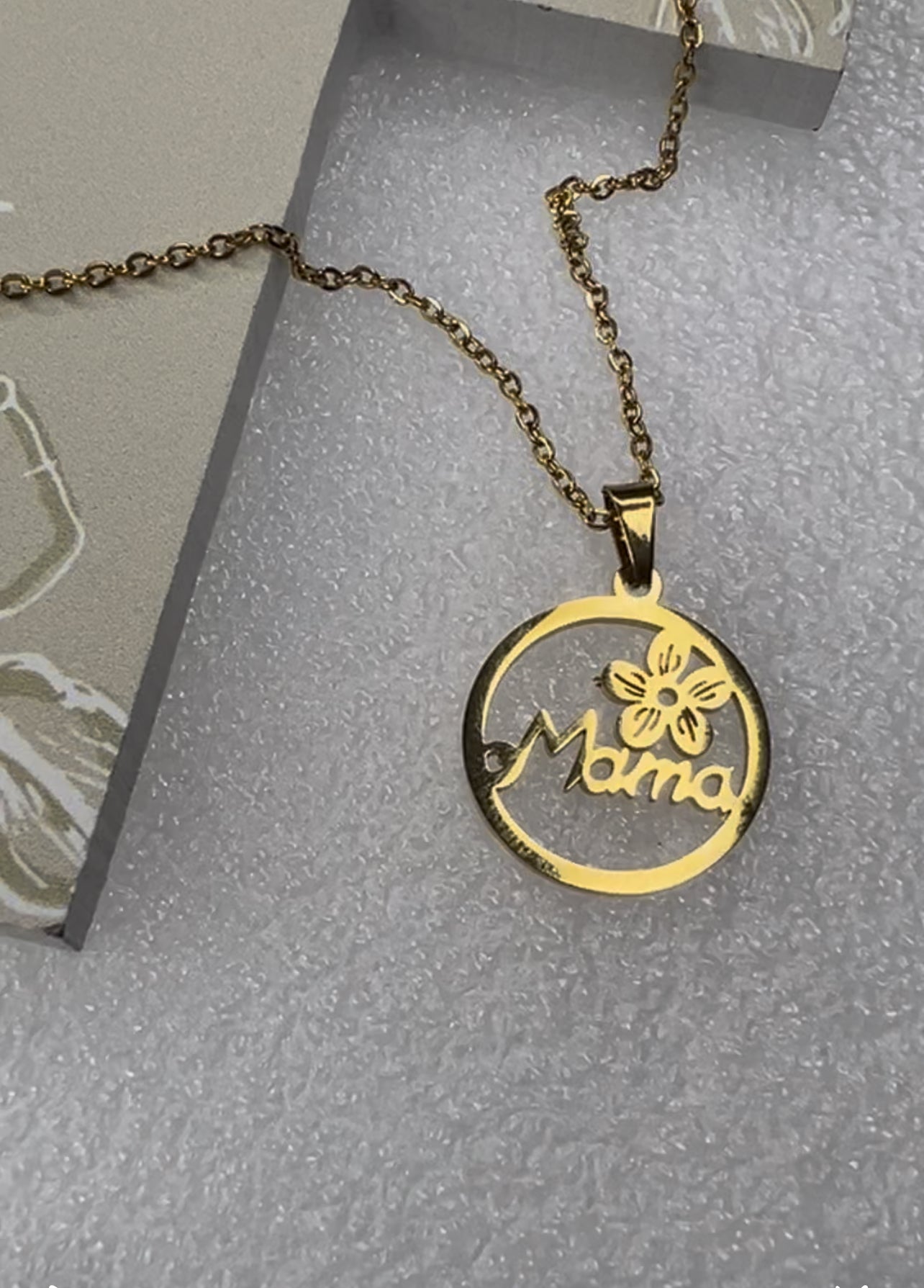 Gold Floral MAMA Letter Necklace