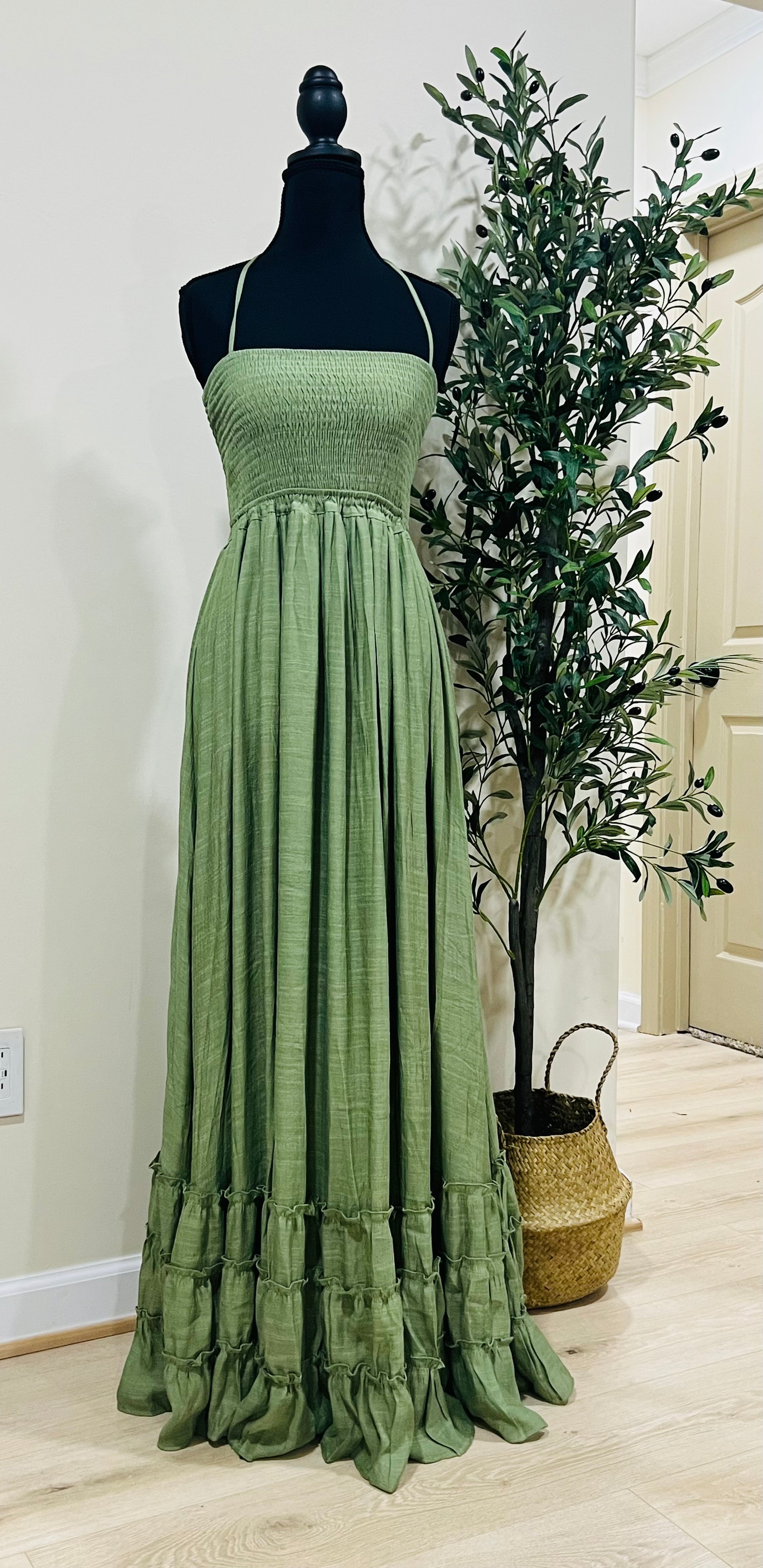 Olivia- Olive Green Long Strapless Dress – Escogida Boutique